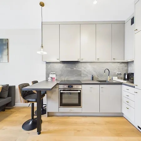 Podskarbinska 32 Superapart - Stylowe Wnetrza Апартаменты *